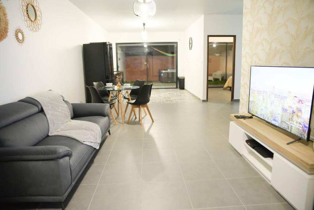 Lodge Palmeraie & Son Jacuzzi Exclusif Matoury Exterior foto